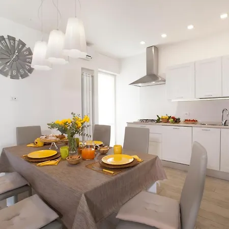 Estate4home - Casa Rosangela Апартаменты